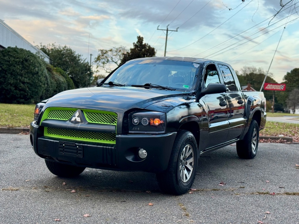 2009 Mitsubishi Raider LS