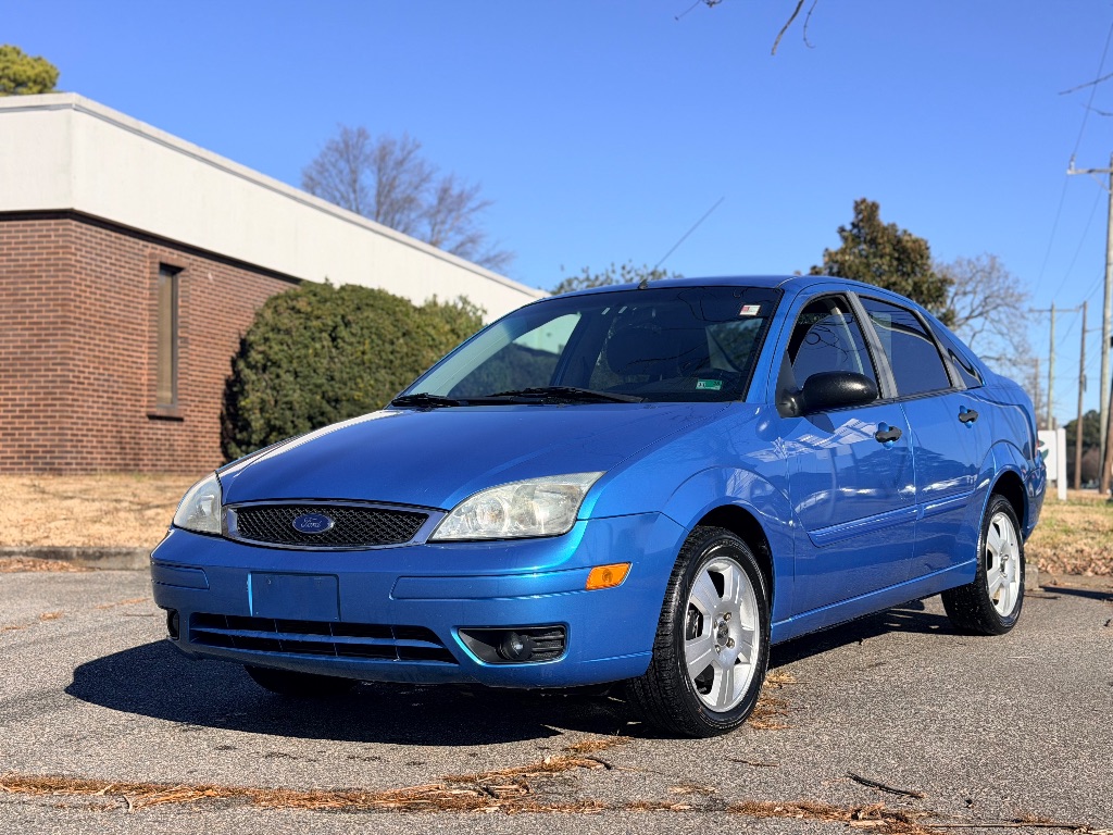2007 Ford Focus ZX4 S's photo