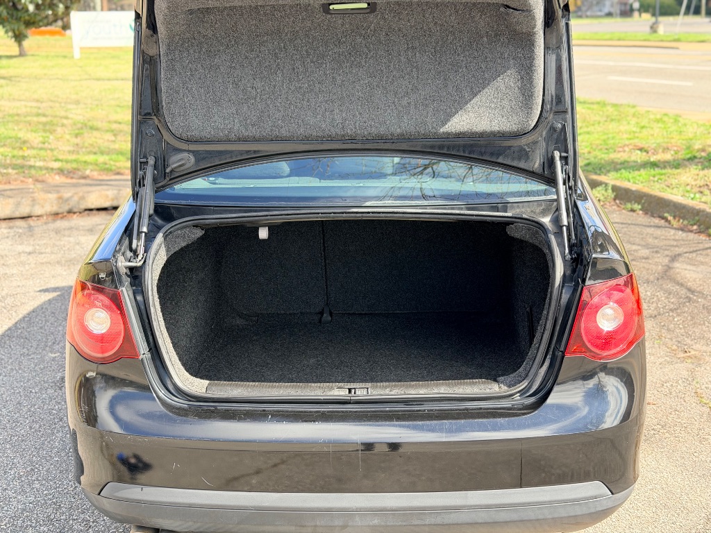 2010 Volkswagen Jetta S - Photo 9