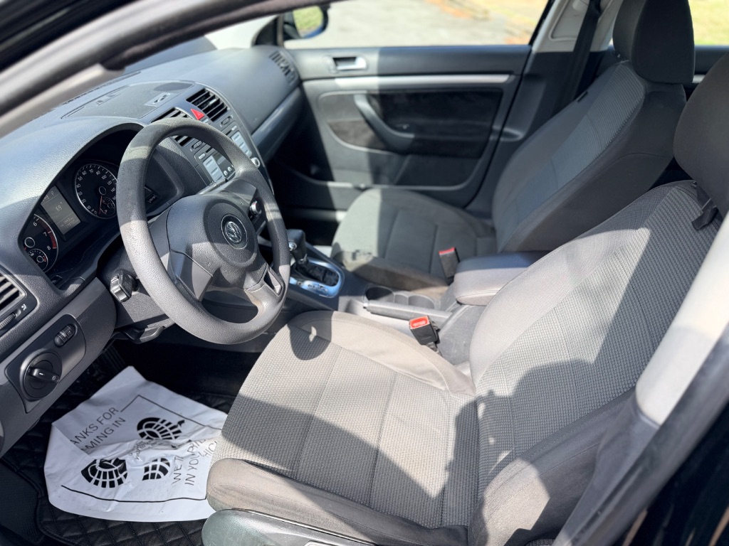 2010 Volkswagen Jetta S - Photo 11