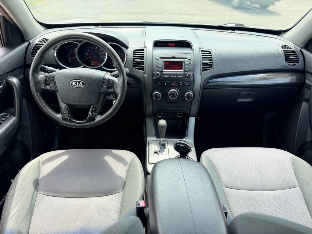 2013 Kia Sorento LX - Photo 10